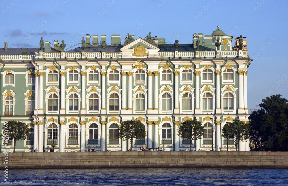 San Pietroburgo, Palazzi Storici, in battello.