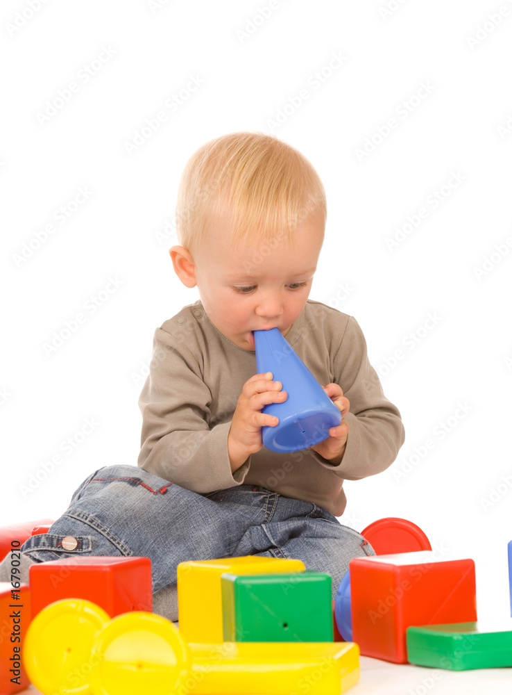 boy play with bricks boy play with bricks