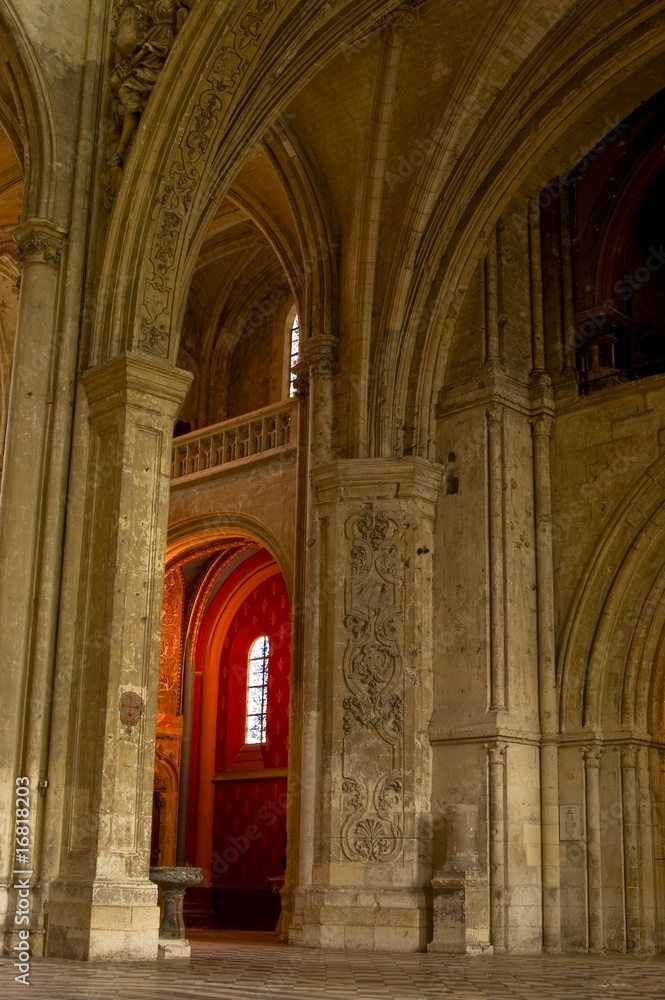 La basilique de Saint-Quentin (02) - vues interieures