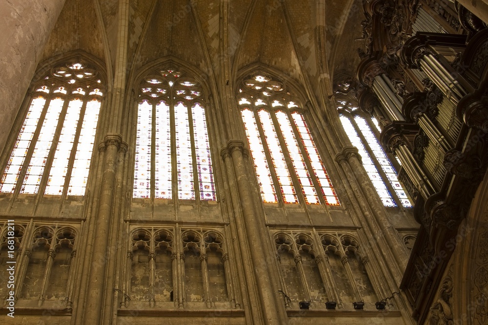 Fototapeta premium La basilique de Saint-Quentin (02) - vues interieures