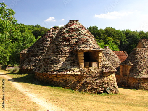 Cabanes de Breuil, Périgord Noir photo