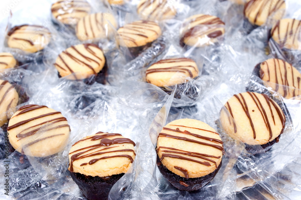 Small Cakes Small Cakes