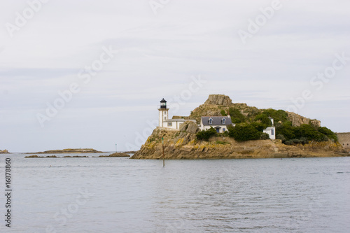 Quadro su tela small island in the sea in brittany