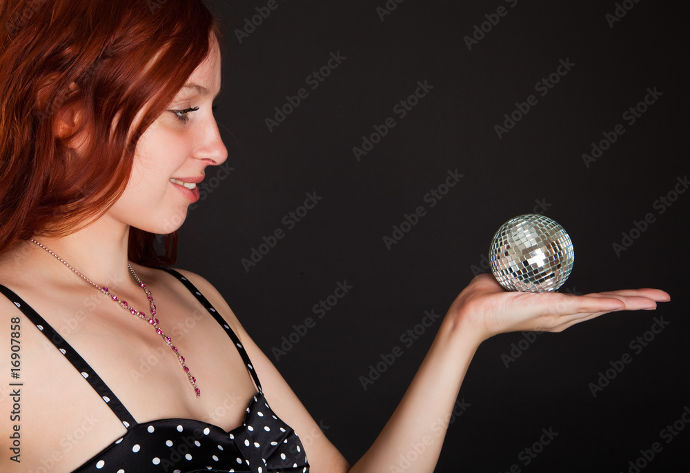 Naklejka premium Sphere in a hand