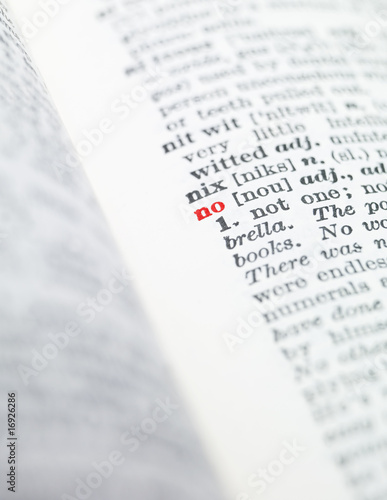 Obraz na płótnie The word 'no' highlighted in a dictionary