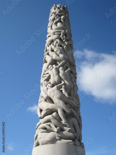 statue du parc vigeland © Lotharingia