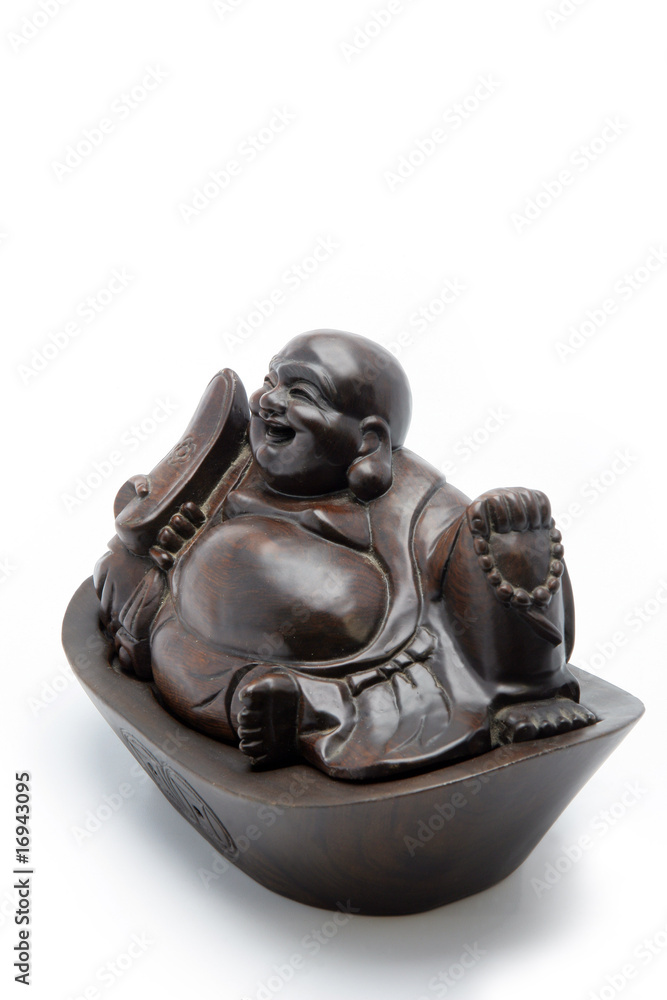 Porte-encens en bois en forme de Bouddha sur fond blanc Porte-encens en bois en forme de Bouddha sur fond blanc