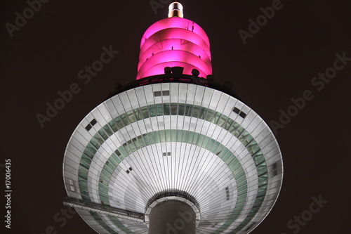 Frankfurter Fernsehturm bei Nacht