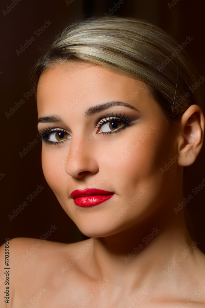 Fototapeta premium beautiful young woman portrait closeup