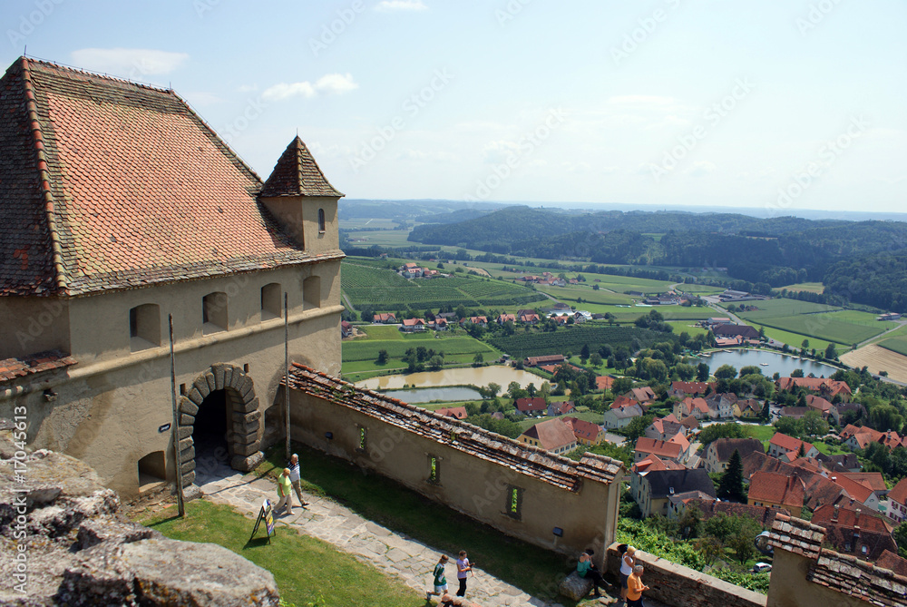 il villaggio di Feldbach e la fortezza