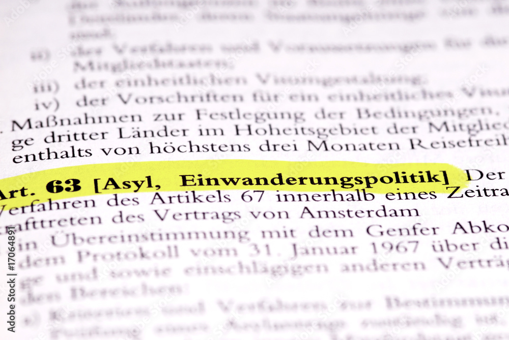 Obraz premium Gesetzestext Art. 63 Asyl, Einwanderungspolitik