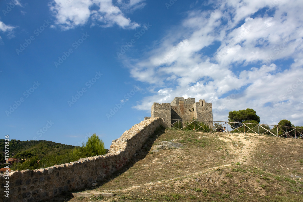 Rovine Del Castello Di Talamone, Toscana