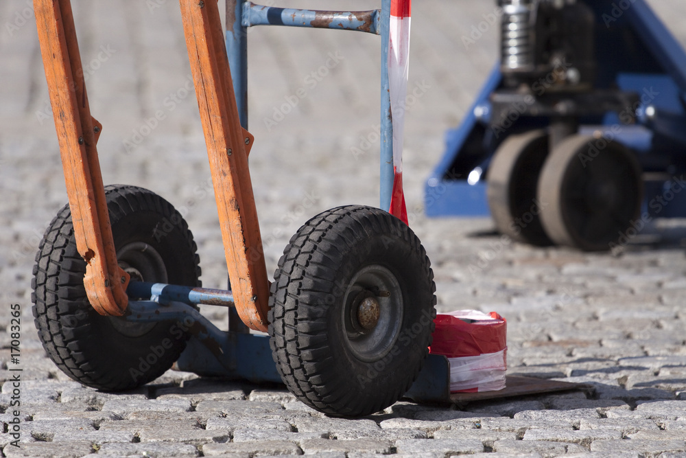 Fototapeta premium Sackkarre