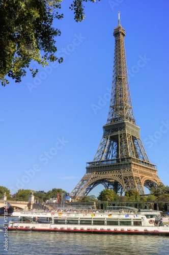 Tour Eiffel © Production Perig