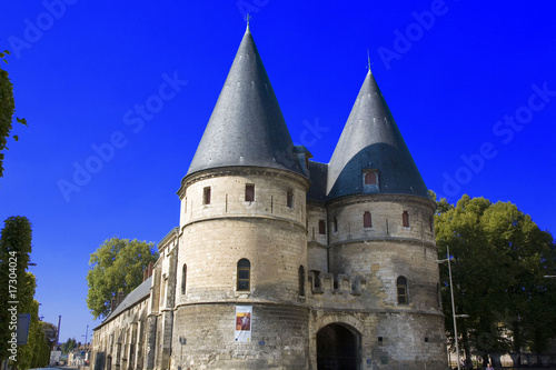 france; oise; beauvais :  palais épiscopal photo