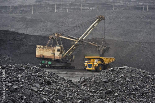Производство, экскаватор