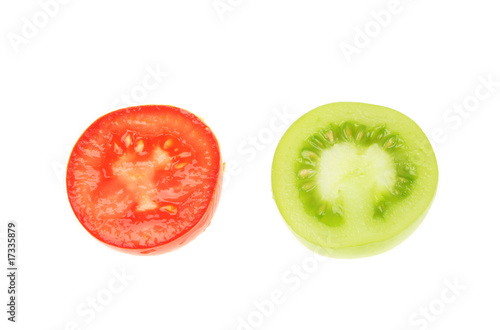 Red and green tomato sections