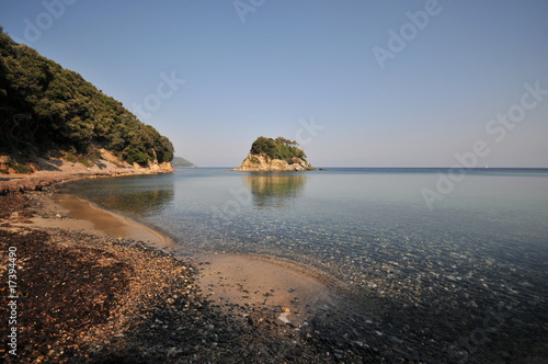 ISOLA D'ELBA, CALA PAOLINA ED IL SUO ISOLOTTO INCANTATO