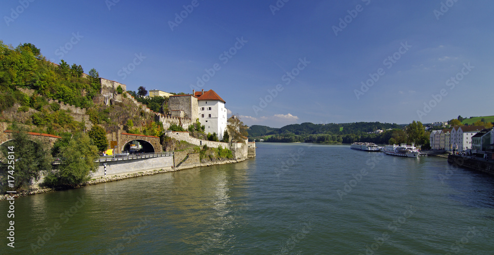 Dreiflüßestadt Passau -Fahrt auf der Donau