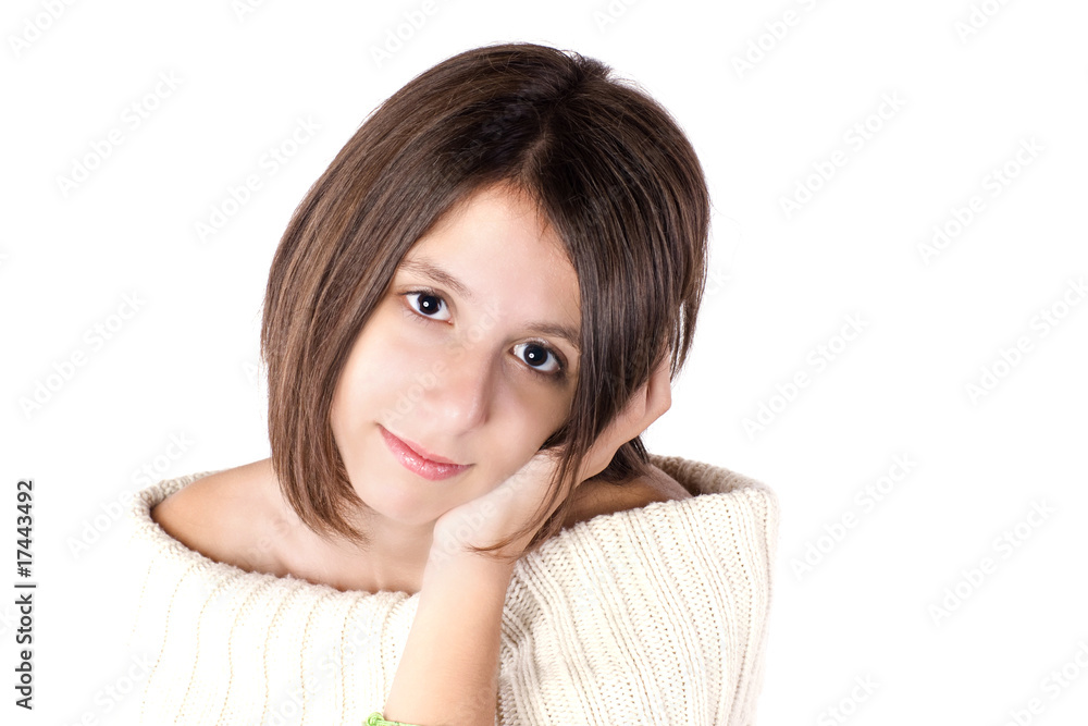 sourire timide jeune fille 17 ans