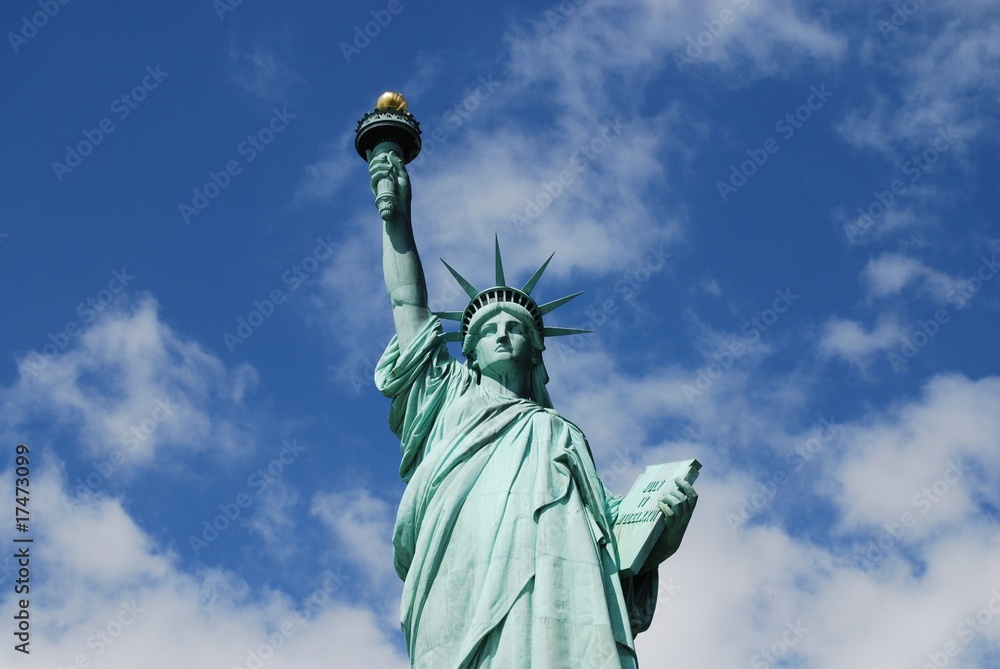 Fototapeta premium Liberty With Clouds