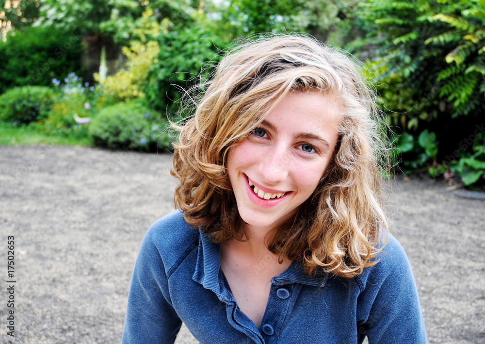 smiling teenage girl smiling teenage girl