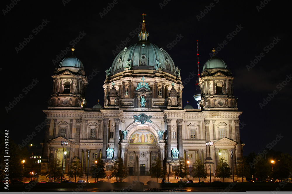 frontal view of berlin dome by night
