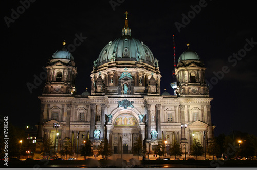 frontal view of berlin dome by night © flashpics