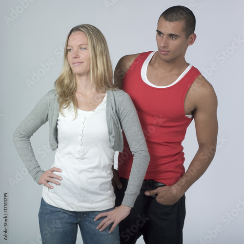 jeune couple svelte et sportif photo