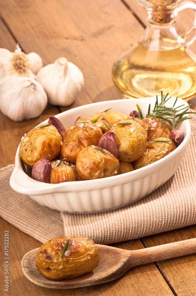 Roasted Potatoes With Garlic Roasted Potatoes With Garlic