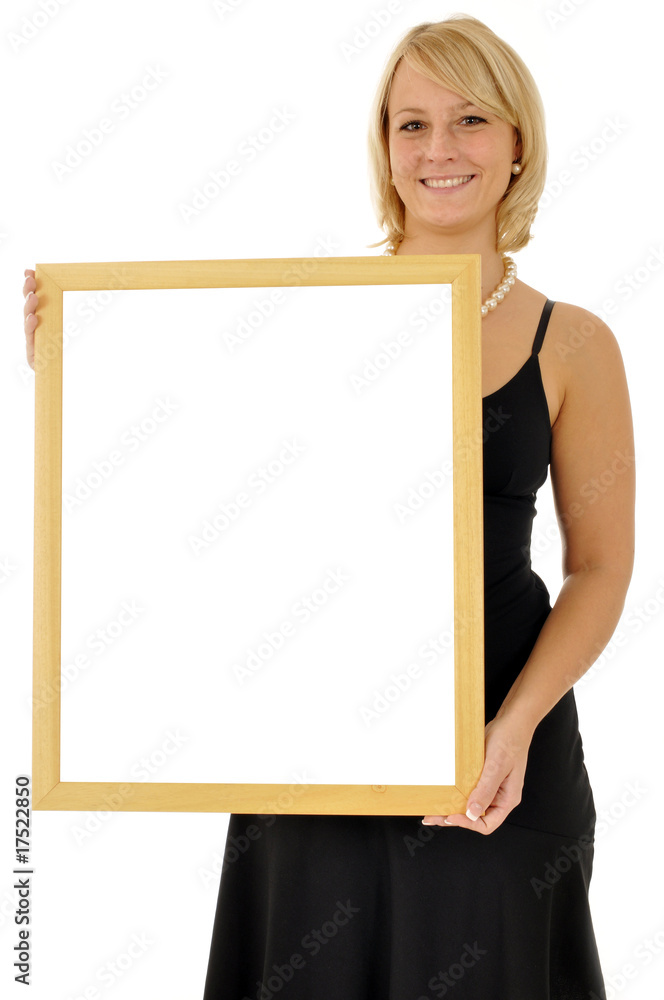 Junge Frau in Abendkleid mit Schild Junge Frau in Abendkleid mit Schild