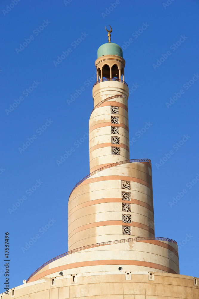 Obraz premium Famous minaret of islamic center in Doha Qatar