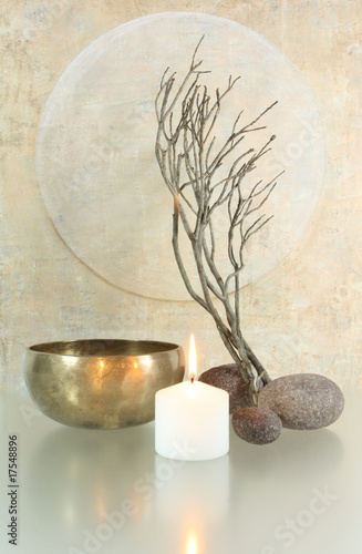 Arrangement mit Klangschale