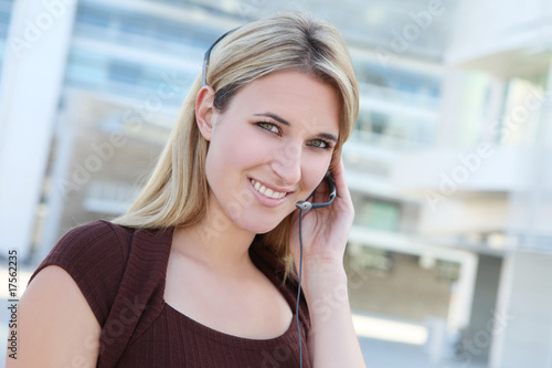 Free Download Pretty Business Woman on Phone - GFXLoad