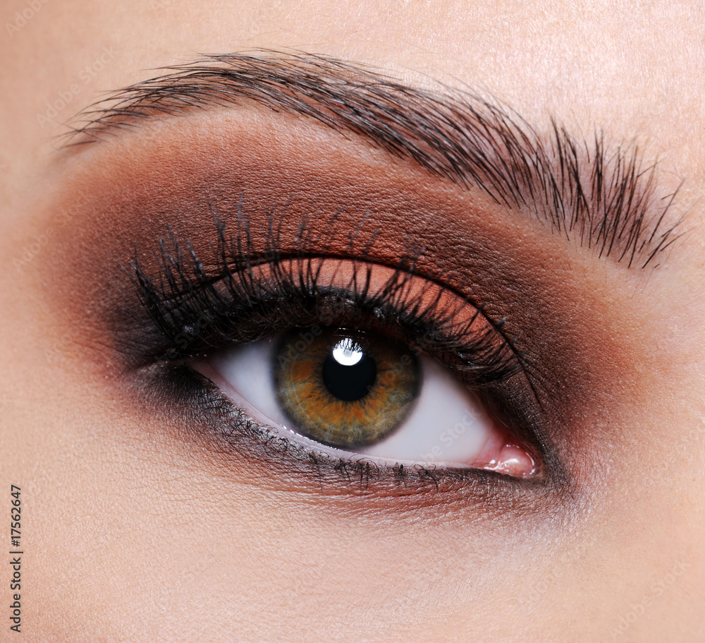 Fototapeta premium Brown eye make-up