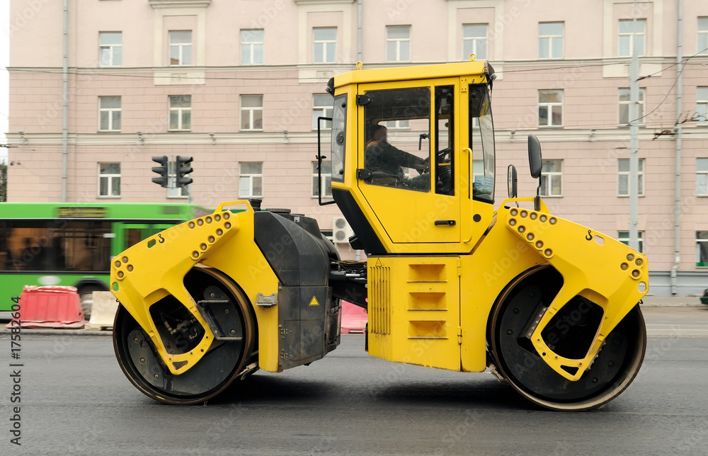 Yellow Asphalt Paving Machine Yellow Asphalt Paving Machine