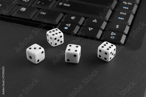 Dices with computer