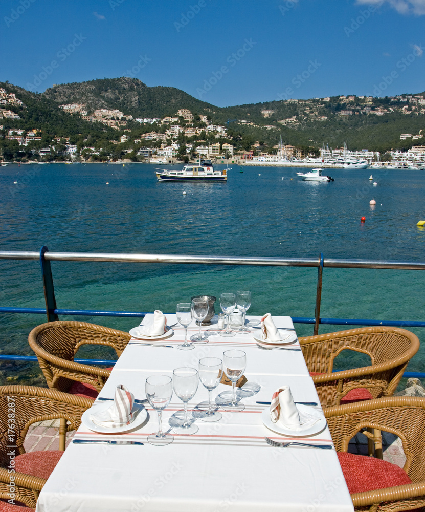 Restaurant with a bay view