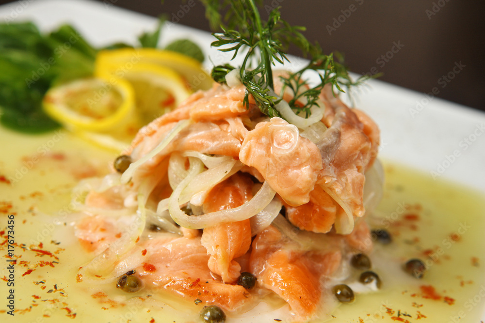 salmon with onion salmon with onion