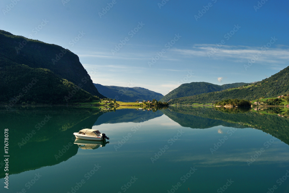 Obraz premium Fjord in Norwegen