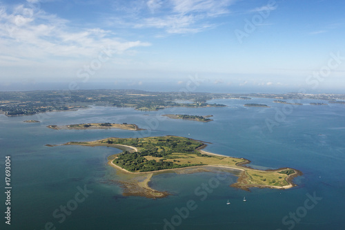 vue aerienne de l'île Ilur (Comm. d'île-d'Arz), Golfe du Morbih