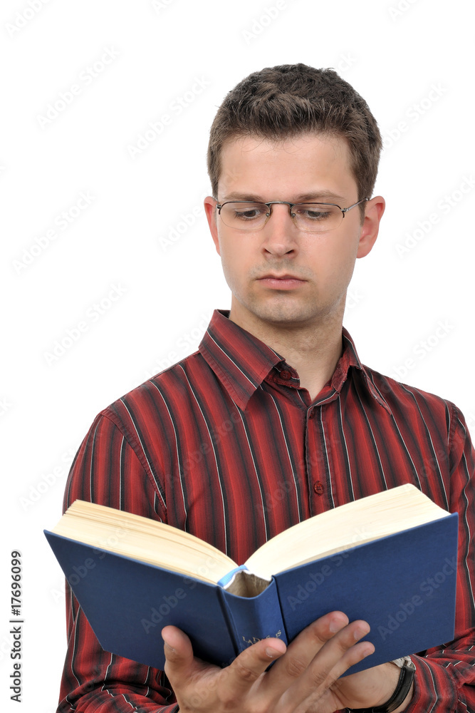 Freigestelltes Portrait eines jungen Mannes mit Buch Freigestelltes Portrait eines jungen Mannes mit Buch
