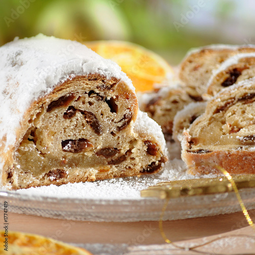 christstollen zur weihnachtszeit