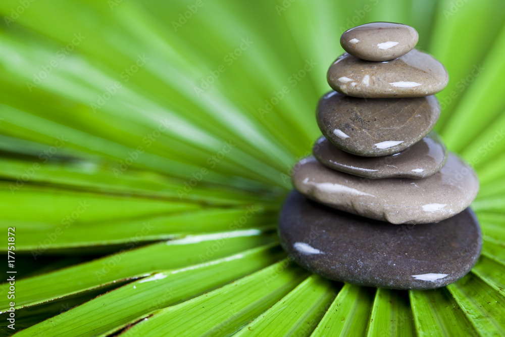 Obraz premium Stone pillar, zen
