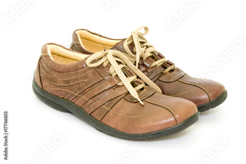 Pair a shoe a brown leather