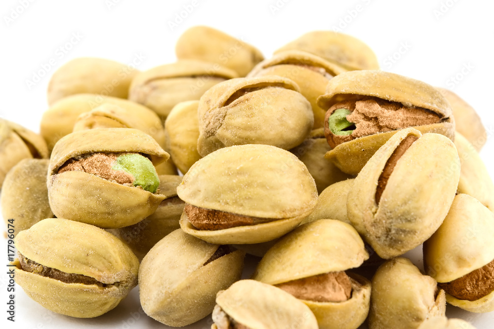 Fototapeta premium Heap of Pistachios isolated
