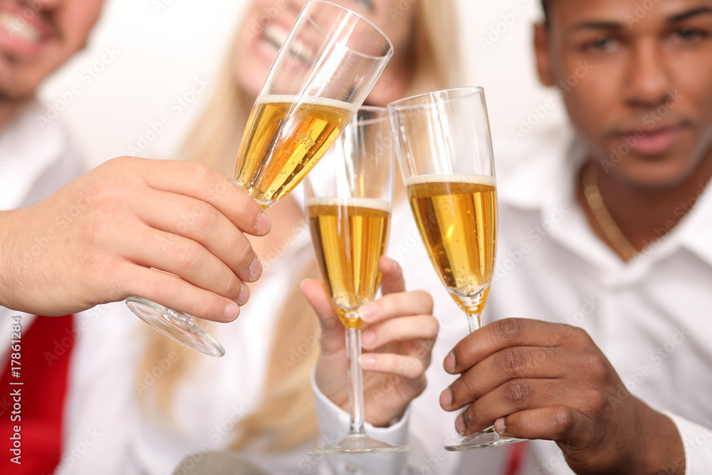 freunde machen zuhause party freunde machen zuhause party