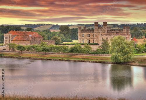 Fotografia Leeds Castle at Sunrise