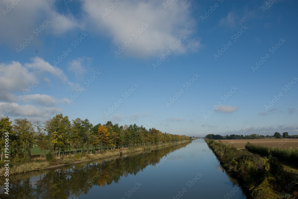 Herbst am Kanal