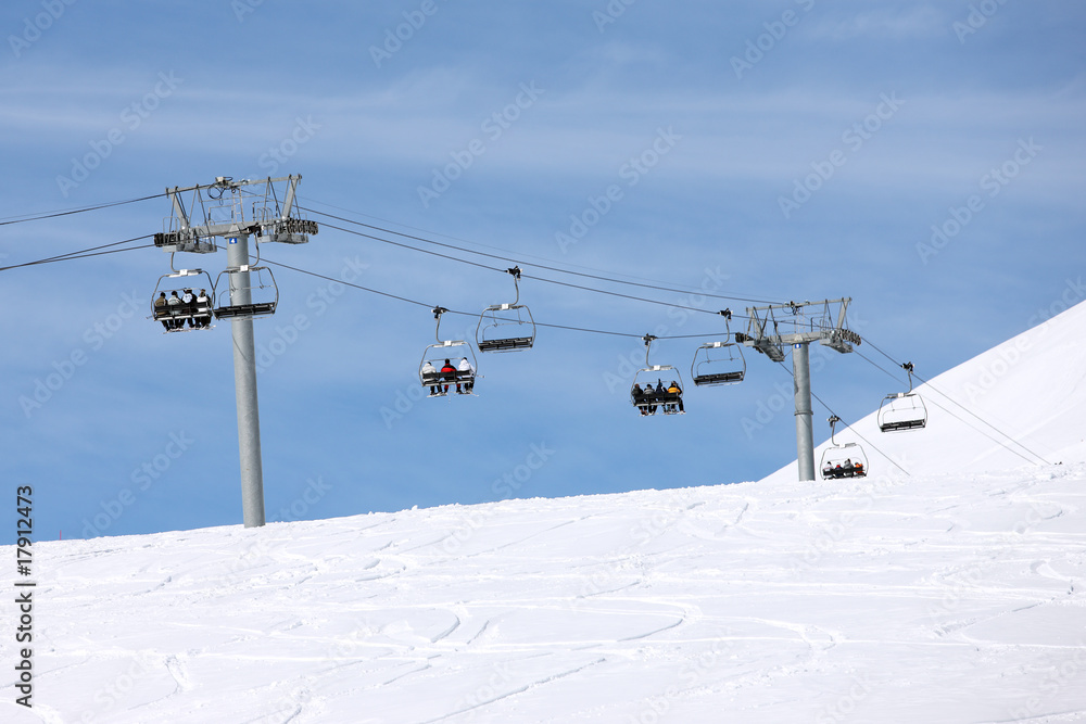 remonte en haut de la piste